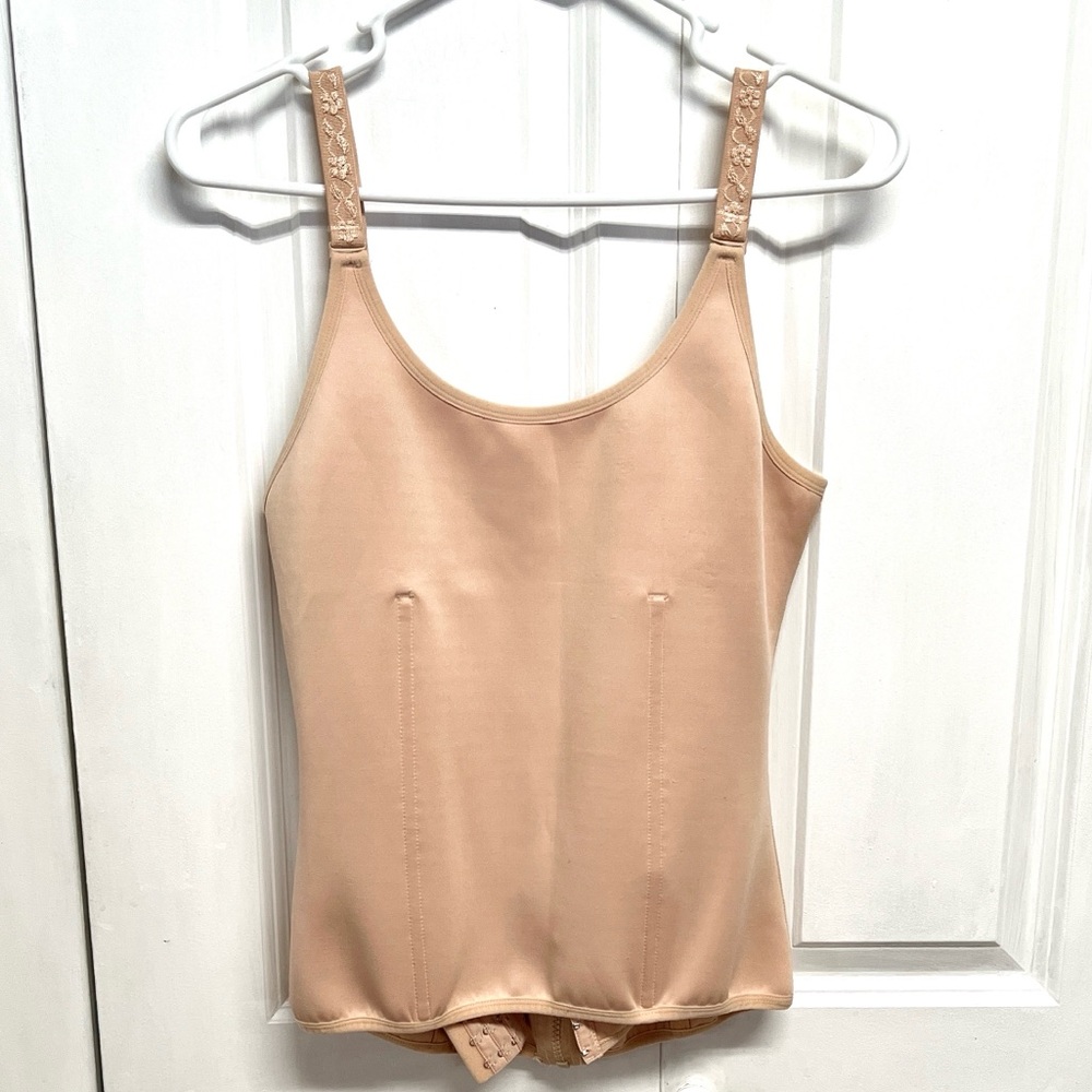 Smooth Nude Shaping Camisole with Adjustable Straps Size 3XL